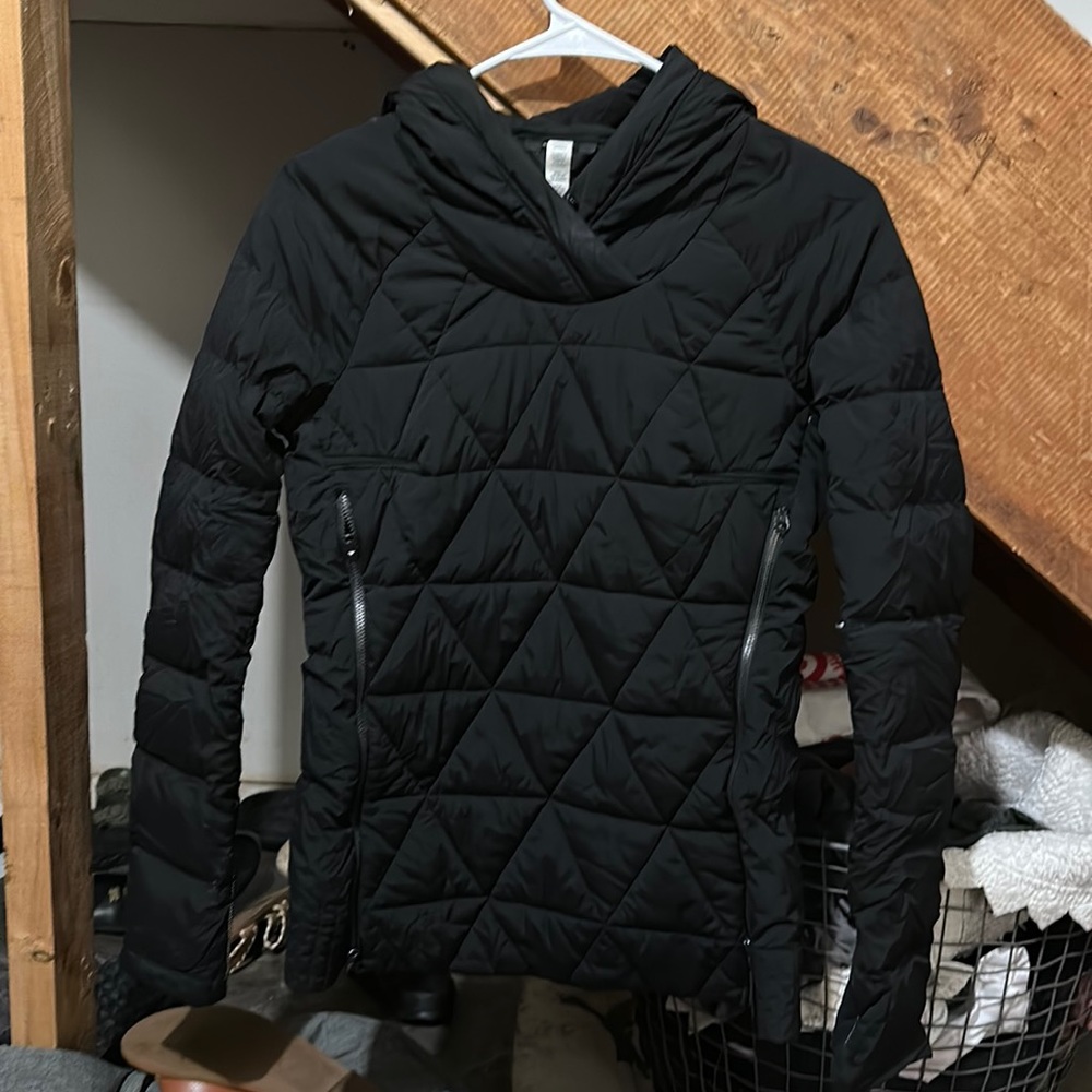 Women’s Lululemon Puffy Pullover